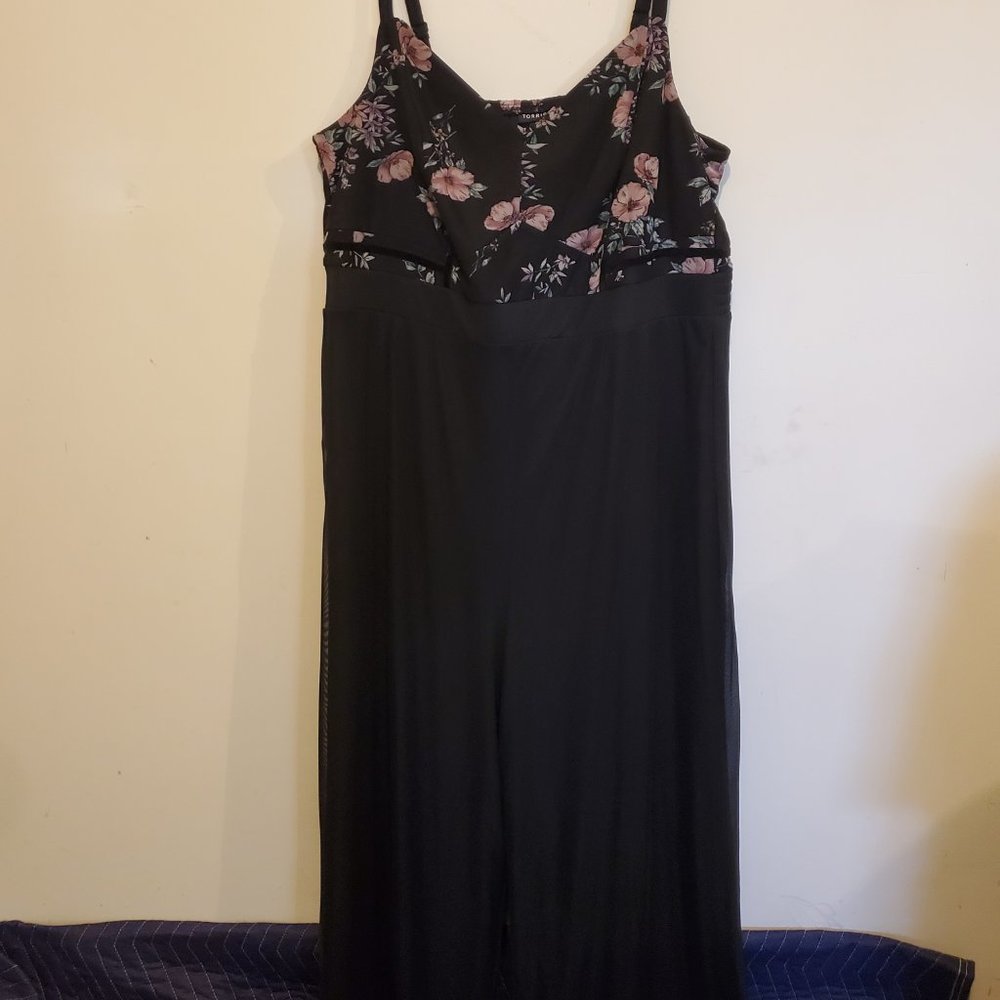 Torrid Black and Floral Mesh Jumpsuit NWT Size 22/24